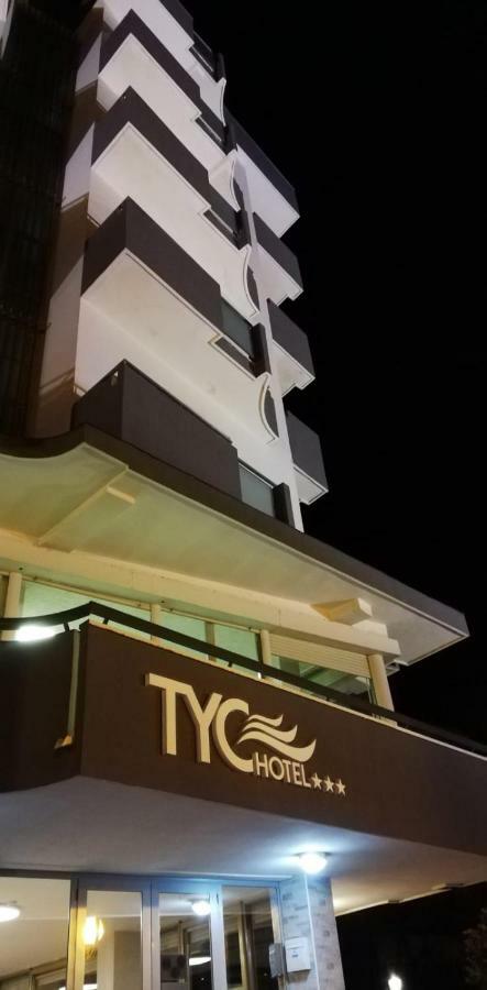 Tyc Hotel Viserbella di Rimini Extérieur photo